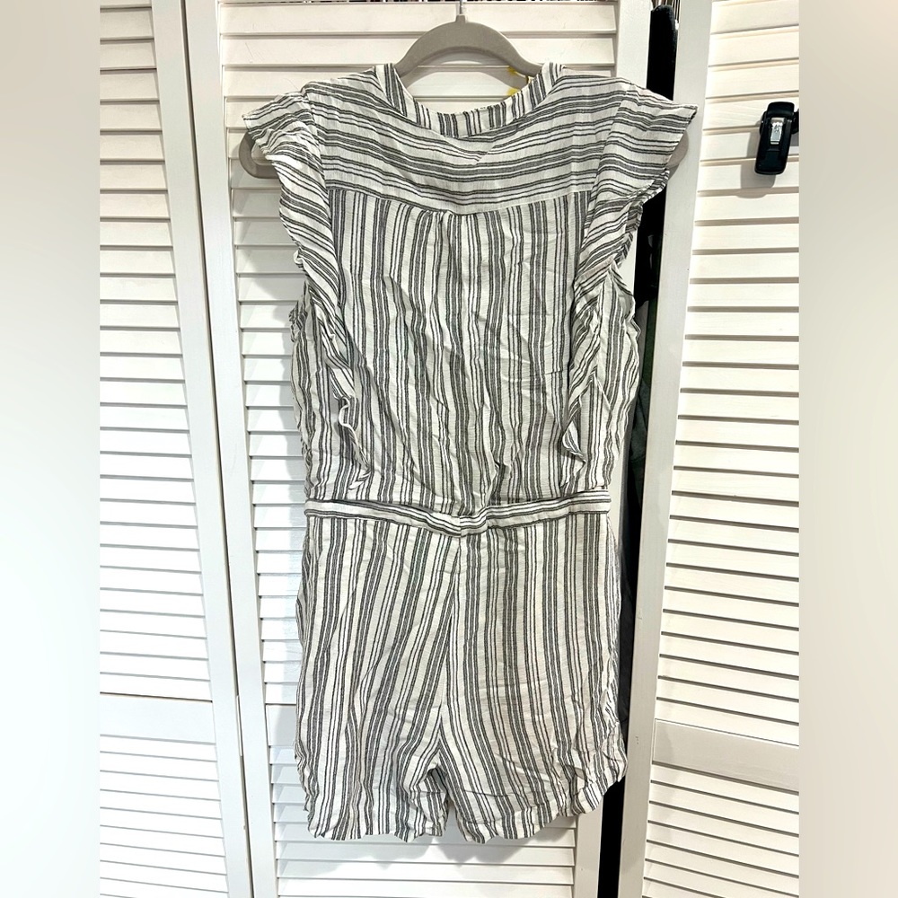 Striped Ruffle Romper - Picture 3 of 3